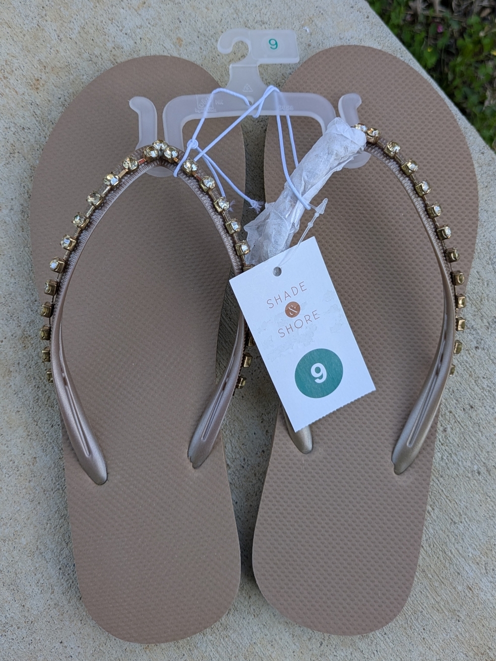 Shade & Shore Women's Tan Jeweled Strap Sandals